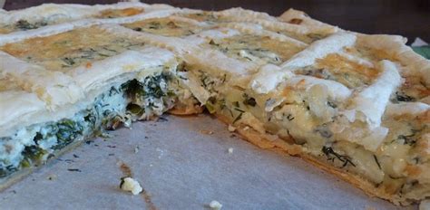 Špinatų pyragas ant kepimo skardos