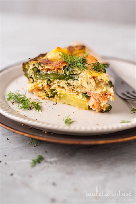 Omletas su bulvėmis ir lašiša