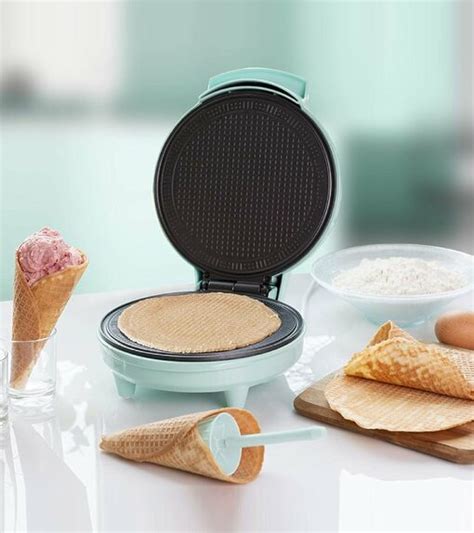 Įvairūs elektrinių keptuvių ir vaflinių modeliai