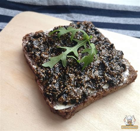 chia sėklų ir nori lapų užkandis