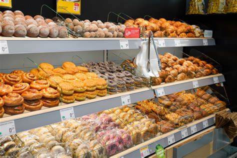 Lietuviškų mielinių kepinių asortimentas