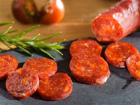 „Chorizo“ dešra pjaustymo procese