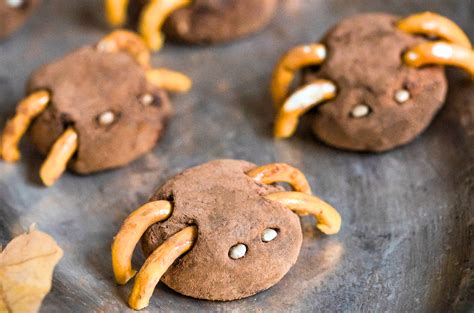 Helovino tematikos desertas indeliuose