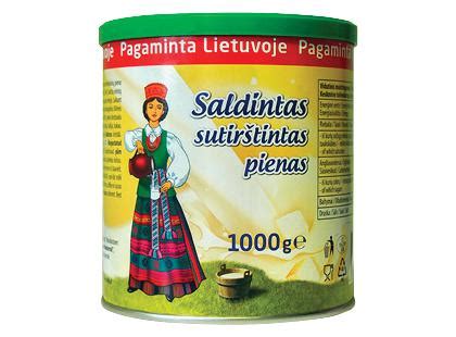 Saldus pienas stiklinėje