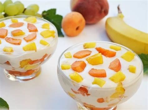 Lengvi ir gaivūs desertai su vaisiais