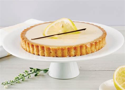 Skirtingi desertai su citrininiu kremu