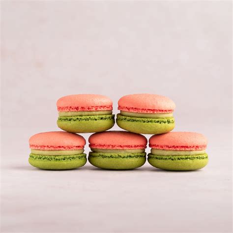 Istoriniai macarons piešiniai ir šiuolaikiniai macarons