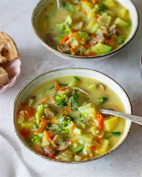 Daržovių sriuba su bolivine balanda