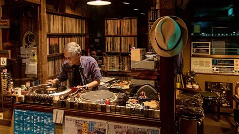 HIFI muzikos baro koncepcija, įkvėpta Japonijos Jazz Kissa tradicijų