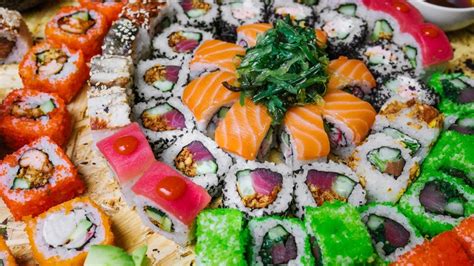 Nigiri sušiai su įvairiomis žuvimis