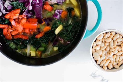 Egzotiškų ingredientų deriniai pupelių sriuboje