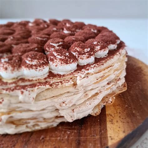 Tiramisu blynų tortas su kakava ir šokoladu