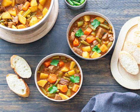 jautienos troškinys su daržovėmis ir grybais