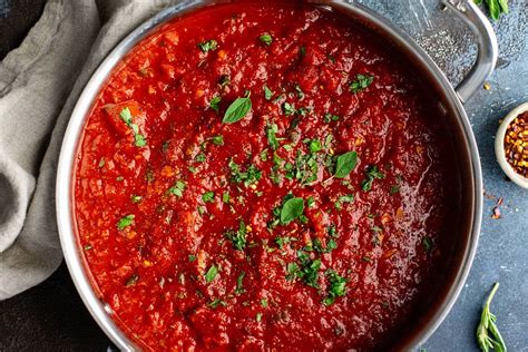 Įvairių padažų ingredientai ir prieskoniai
