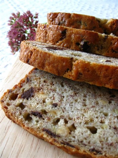 Įvairių rūšių bananų pyragai: su šokoladu, riešutais ir varške