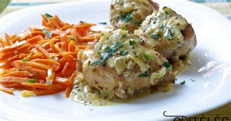 vištienos blauzdelės su garstyčių ir grietinės padažu