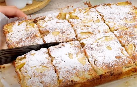 Paruoštas obuolių pyragas