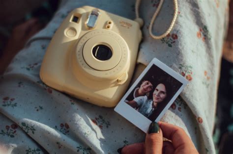 Nuotrauka su įvairiomis gardžiomis sriubomis