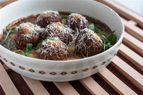 Kepami jautienos kukuliai keptuvėje