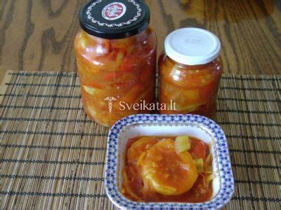 Konservuotos cukinijų mišrainės