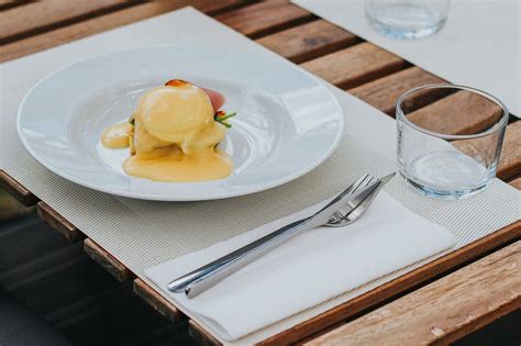 Olandiškas padažas ant Benedikto kiaušinių