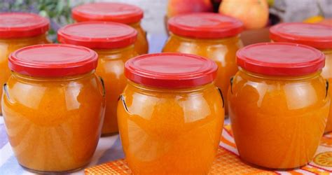 Stiklainiai su moliūgų uogiene