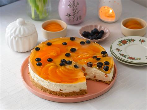 Nekeptas tortas su persikais