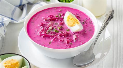 Šaltibarščių dubuo su bulvėmis ir kiaušiniu