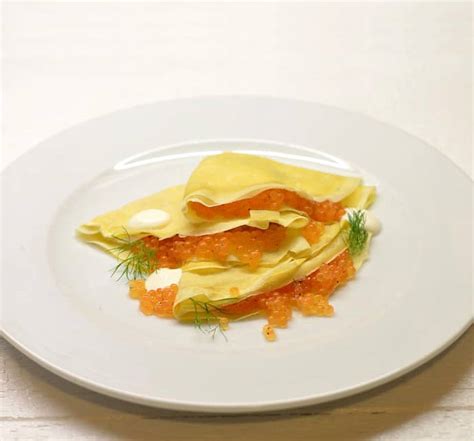 Lietiniai su ikrais ir citrininiu sviestu