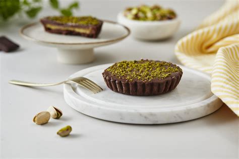 Įvairūs kepiniai lentynose