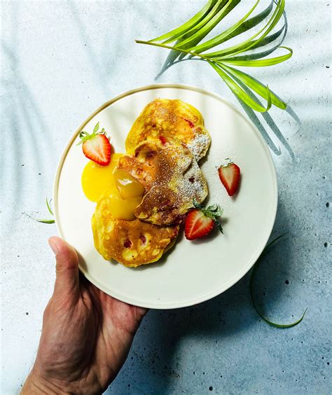 Azijietiški blyneliai su mango