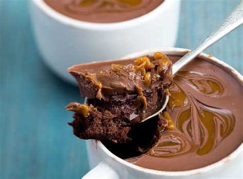 Vieno puodelio Tiramisu desertas