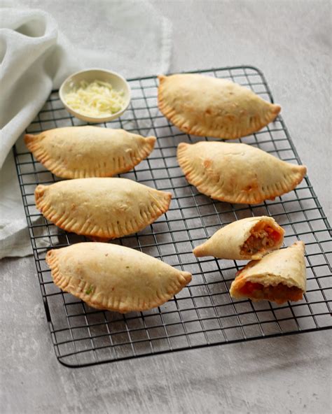 Samosa pyragėliai su daržovių įdaru