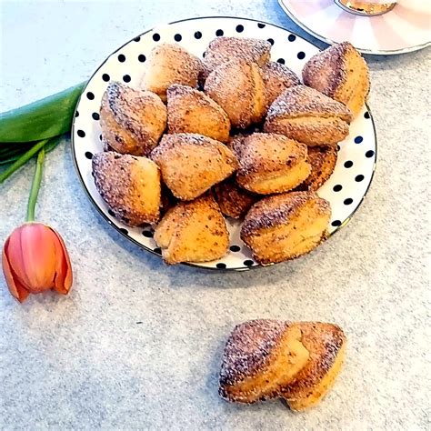 Dekoruoti cinamoniniai sausainiai