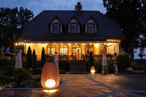 Vakarienė restorano terasoje