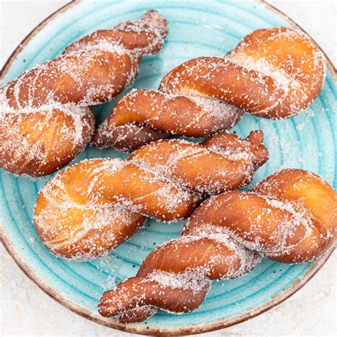 Istorinė lenkiškų spurgų (pączki) iliustracija