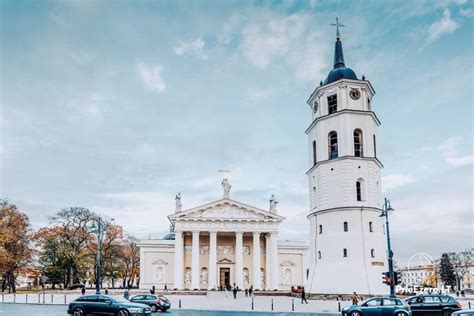 Vilniaus Katedros aikštės ir restorano vaizdas