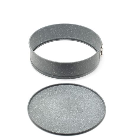 Apvali kepimo forma su įvairiais patiekalais