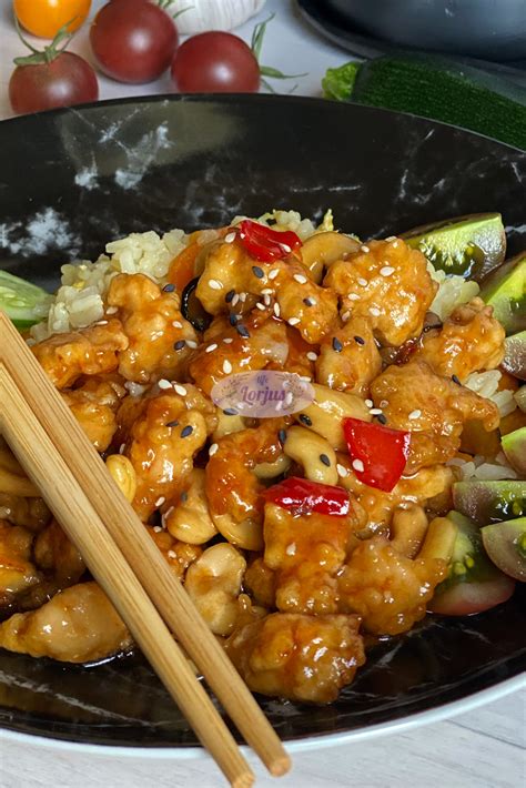 Vištiena saldžiarūgščiame padaže