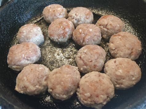 Naminiai baltyminiai kukuliai gamybos procese