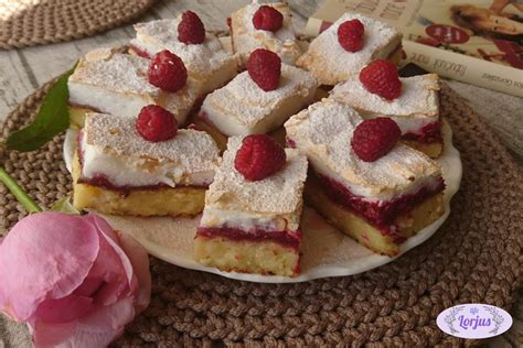 Trupiniams varškės pyragas su avietėmis