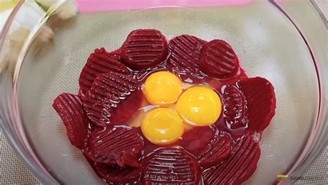 Ingredientai burokėlių pyragui