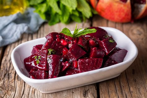 Švieži burokėliai šaldytuve