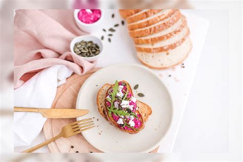 Burokėlių ir ožkos sūrio sumuštinis