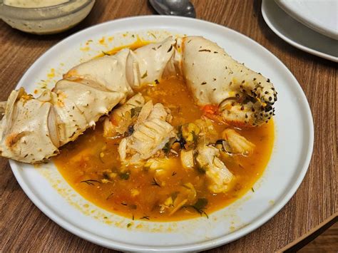 tradicinė prancūziška Bouillabaisse sriuba