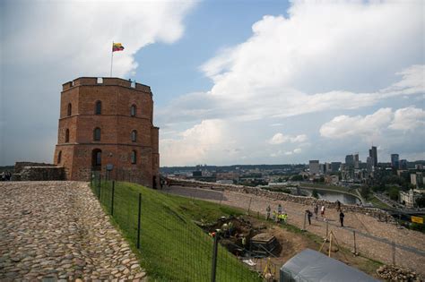Archeologiniai kasinėjimai Gedimino kalne ir 1863-1864 m. sukilimo palaidojimai