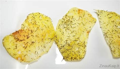 Infografika su patarimais, kaip pasiekti traškius bulvių traškučius