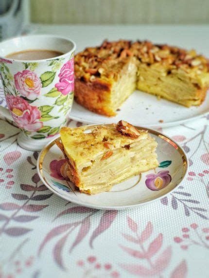 Sluoksniuotas obuolių pyragas