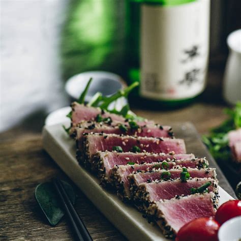 Tuno kepsnių sezamų plutelėje su tataki padažu nuotrauka