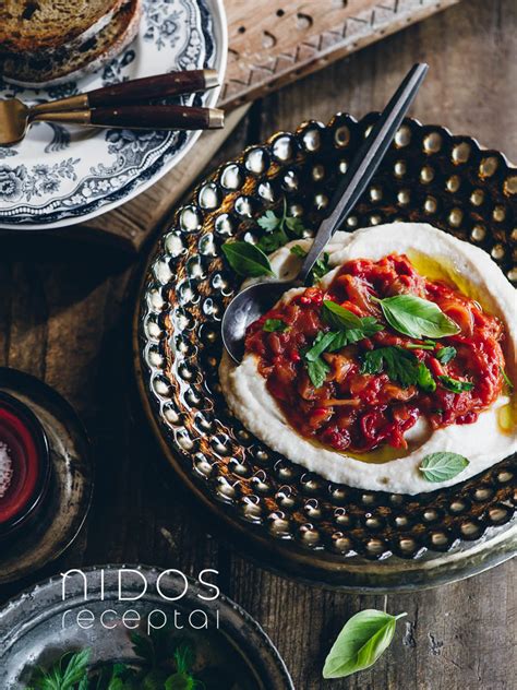 Ingredientų pasirinkimas peperonatai ir pupelių košei